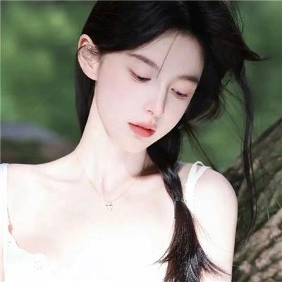 俏丽佳人
